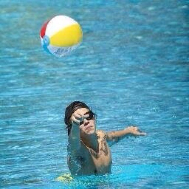 YOU JUST GOT A FREE FOLLOW FROM @Nialllfeels :) go give her a follow back yeah 3