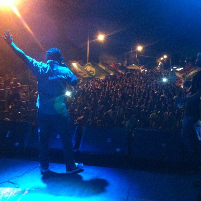 @villanosam_ artista urbano