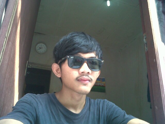 Gunturpamungks1's profile picture. kebahagiaan itu gue yang ciptain bukan mereka , mereka gatau gimanah gue , gue punyah cara sendiri dan gue juga punyah dunia sendiri:)