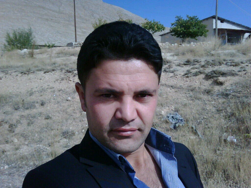 Alemi Sen Kendinin Kölesi Kulu Sanma
Sen Hak için Alemin Kölesi Ol Kulu Ol