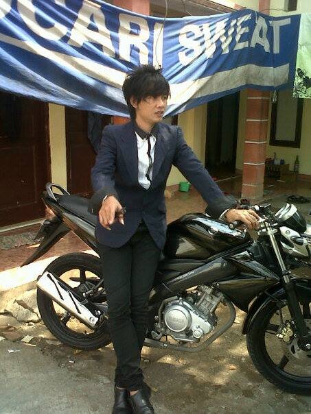 HIJAU HITAM