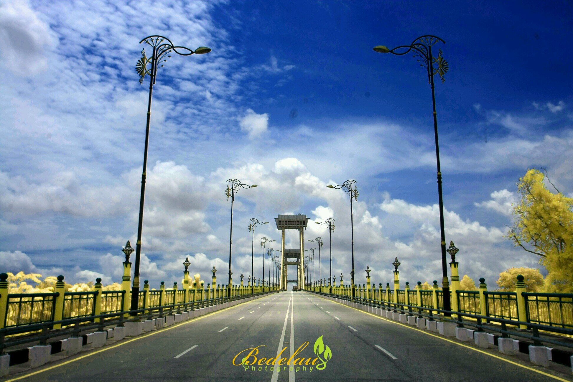 Jasa Fotografi & Video Wedding | Pre-Wedding | Graduation | Session | Commercial. Cp: 08117570766/089620785003 BBM: 74E17524