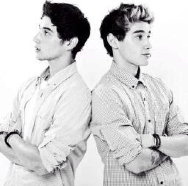 0/5. Tweeting about those 5 boys from melbourne :) so follow me you dirty pigs :) #popatrace