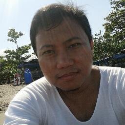 rekaputr4's profile picture. 
