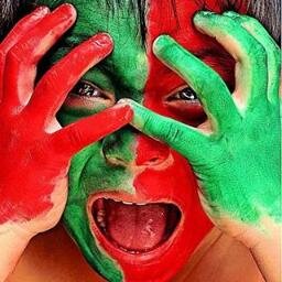 পরিবারতন্ত্র নিপাত যাক__গণতন্ত্র মুক্তি পাক...।