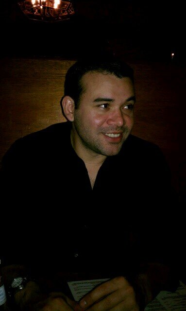 hcanales10's profile picture. 