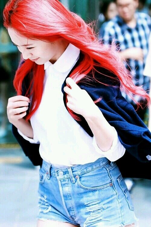 Follow Back  Biggest Fan of SNSD,EXO and F(X). Love Pretty Little Liars and Once Upon A Time