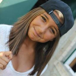 69 Amo Gomas e chocolate *-*  sou fixe