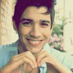 'O Amor é Imperfeito quando se Existe Vida,voce Nasceu Pra min Minha estrela Preferida. Voce é,o grande amor Da minha vida'
 Nome Exclusivo/Recuse Imitações.