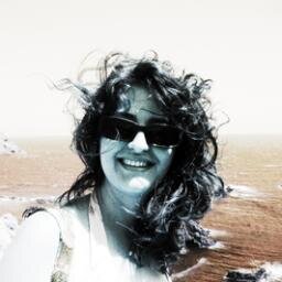 Arquitecta, devoradora de libros, acuarelista, educadora