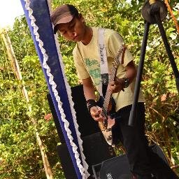 Gitaris di Family root's SKA
radjaku fans club
