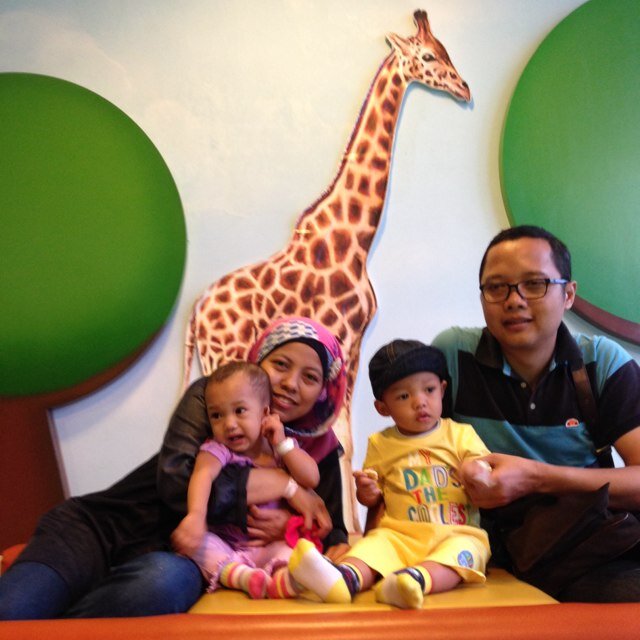 Mommy of beloved twins, addicted to Manchester United