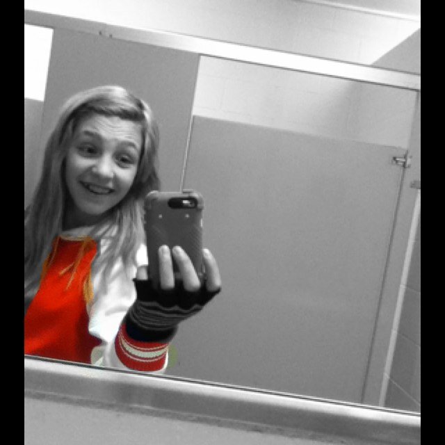 Im a Competetive gymnast, i love allll my friends (you know who you are) @_red74 is my bestfriend❤ i love ice skating  and hanging with my friends im single
