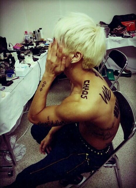 Kim Jonghyun of SHINee from FAPsc_RP. 90년. straight. student.