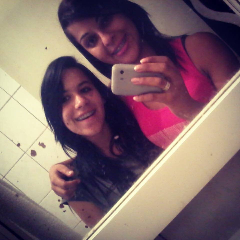 14 aninhos, meiga & abusada, sei ser ignorante quando é preciso, solteira, funkeira, gosto de fazer amizades novas, enfim prazer eu *-* VRAAAAL