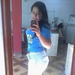 -  enquanto você procura alguém #perfeito , eu só procuro alguém que mi faça #feliz    3