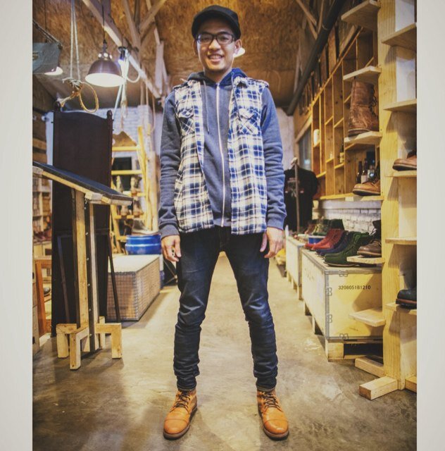 Photo taker who distracted by duty! Psychedelic adventurer, Quick learner, super badass of curiousity level, dreamcatcher.