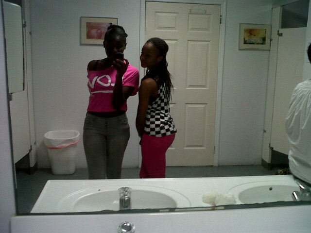 Kiki ♥|| limpi♥|| neeks♥|| makeisha ♥|| sherika ♥|| mikey ♥|| delly♥|| meiii main bitches who care but meiii !!!!!! :) who mad stay mad ☺$£ cuz ine neva care