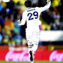 Merengue ETERNO. Lateral de Las Coloradas C.F. #Idolos : Isco Alarcón, Iker Casillas y Sergio Ramos. A que esperas sígueme.