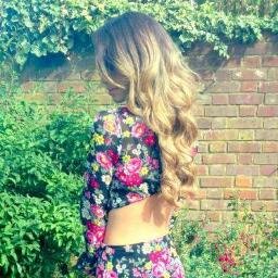 Hello!! Welcome to my page! Just a happy girl!  Free follow for everybody!!!!! :)