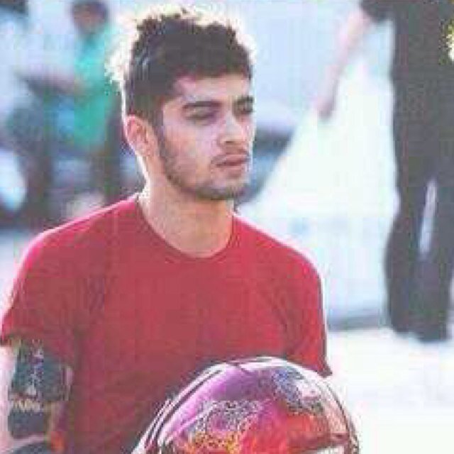 you just got a free follow. Please follow @themcurlsharry and @marleerenn ILL FOLLOW BACK ON 2ND ACCOUNT