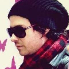 Desde: 13-01-11. ''Tinha que ser fã da banda de emo''. Dona: @CodinomeBouvier