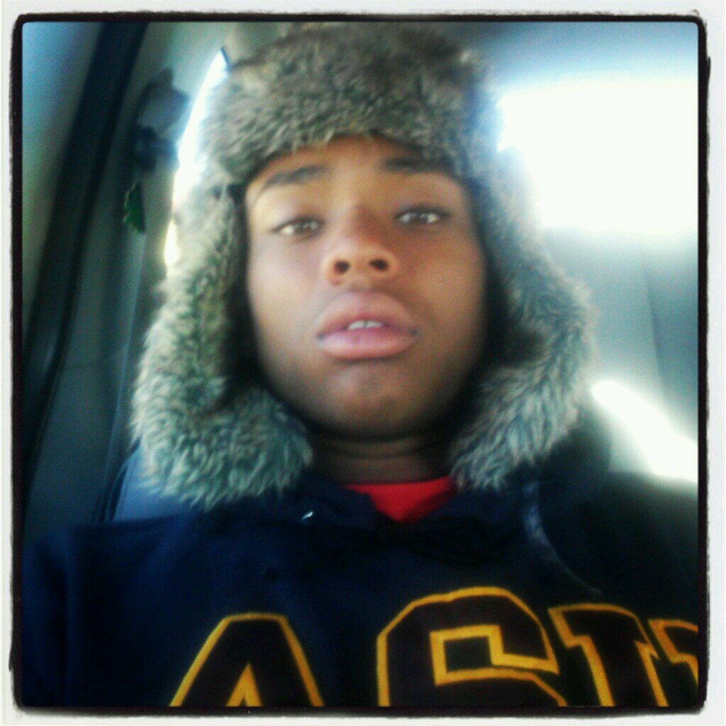 im just a young nigga ballin in da mix| IG : ScrillyKid |Free 1Markie9|Free 3Corey9|Free 3Deion9|