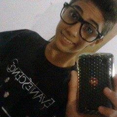 Ninguém tem o direito de me julgar a não ser eu mesmo. Eu me pertenço e de mim faço o que bem entender=)