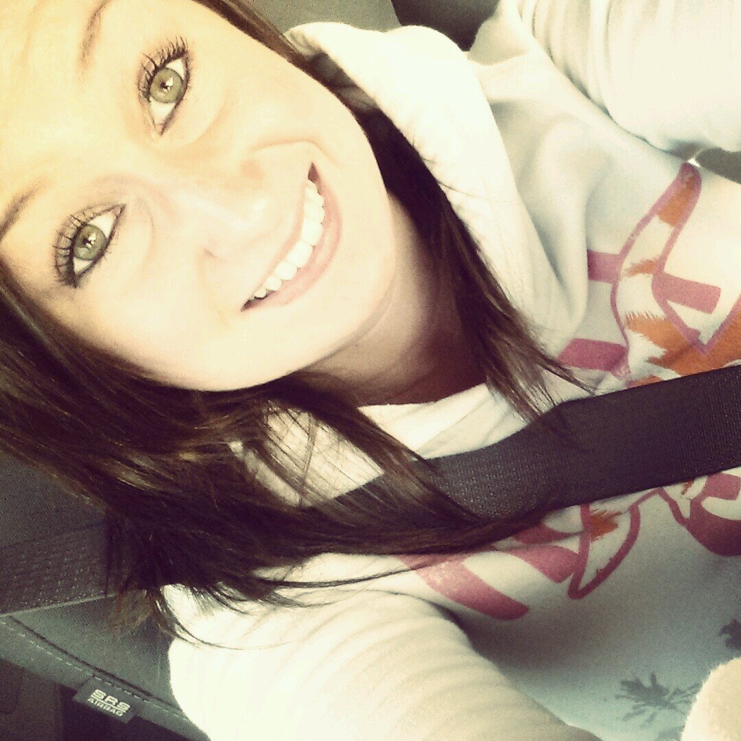 Take me as I am, or watch me as I go. Liz. 17. Senior. Alton high. Illinois. Taken 9/27 . Follow me? (: