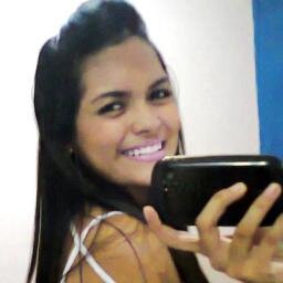 Sou o máximo por que Deus me criou e ele não faz lixo!