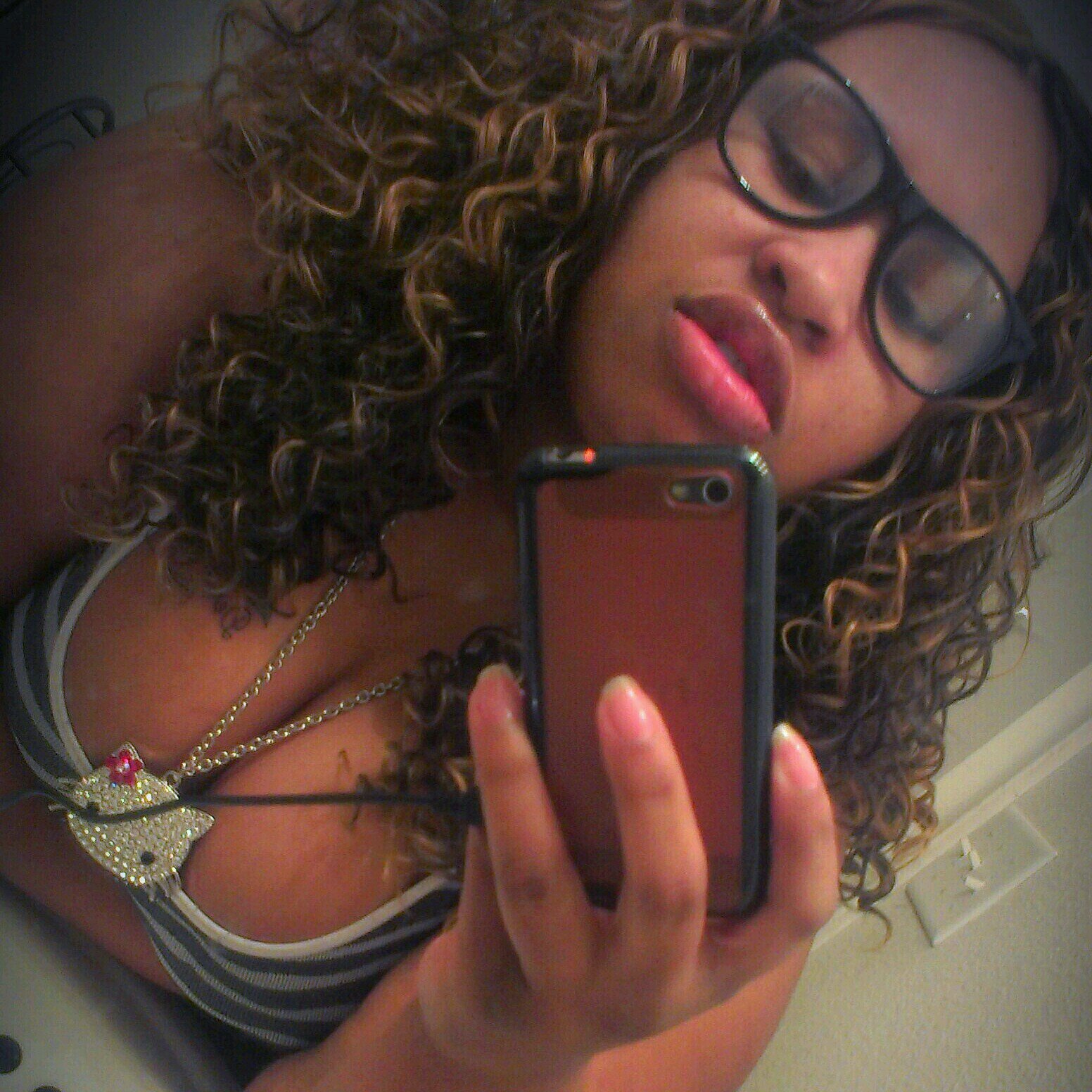 You Nigga's Can't Be Trusted&You Bitches Are Messy! ♡I'm Too Real Too Be Fake♡ INSTA LovinMy_Nya_Mya #Follow My Sis Pooh @MzLandMarkDat #Pisces'Nation