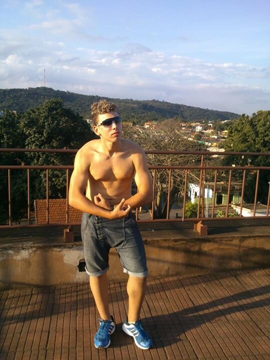 Quem quer ter um amigo me chama