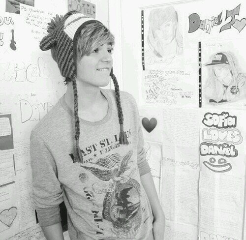 music is my life ♩
