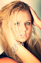 EsmeSchonewille's profile picture. 