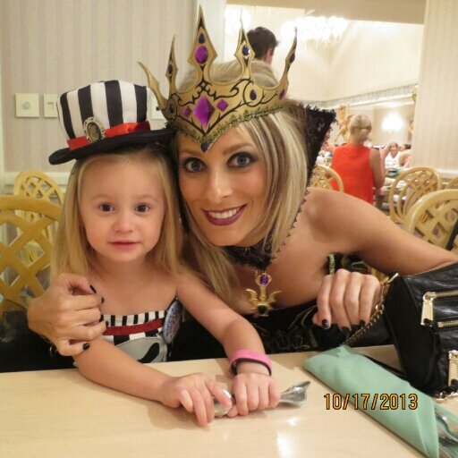 blondqt2's profile picture. http://t.co/fQtzJ0HJ3K