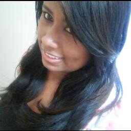 http://t.co/Vs9B1Spx

Sou uma dessas pessoas sem graça. Que se irrita fácil com barulhos, se sente tímida em multidão, se deixa levar pelo coração.
