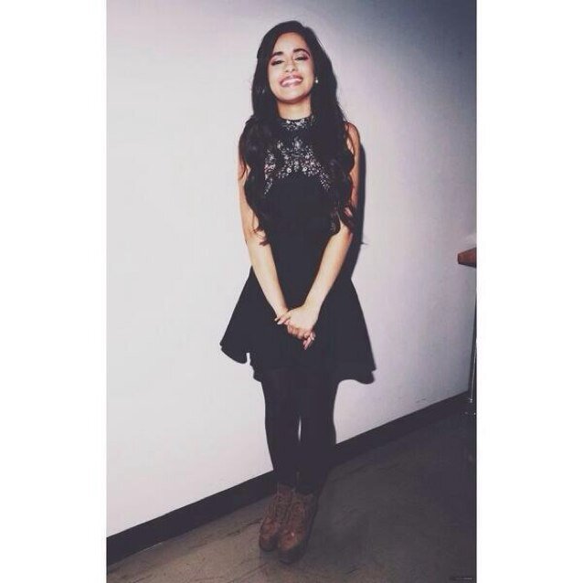 HII I GAVE YOU A FREE FOLLOW SO PLEASE FOLLOW @BLISSJAUREGUI IN RETURN ILYSM :)))))