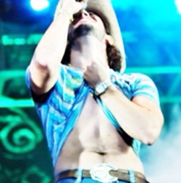 Fã de @Mariano_MeM. FC criado em 03/04/13