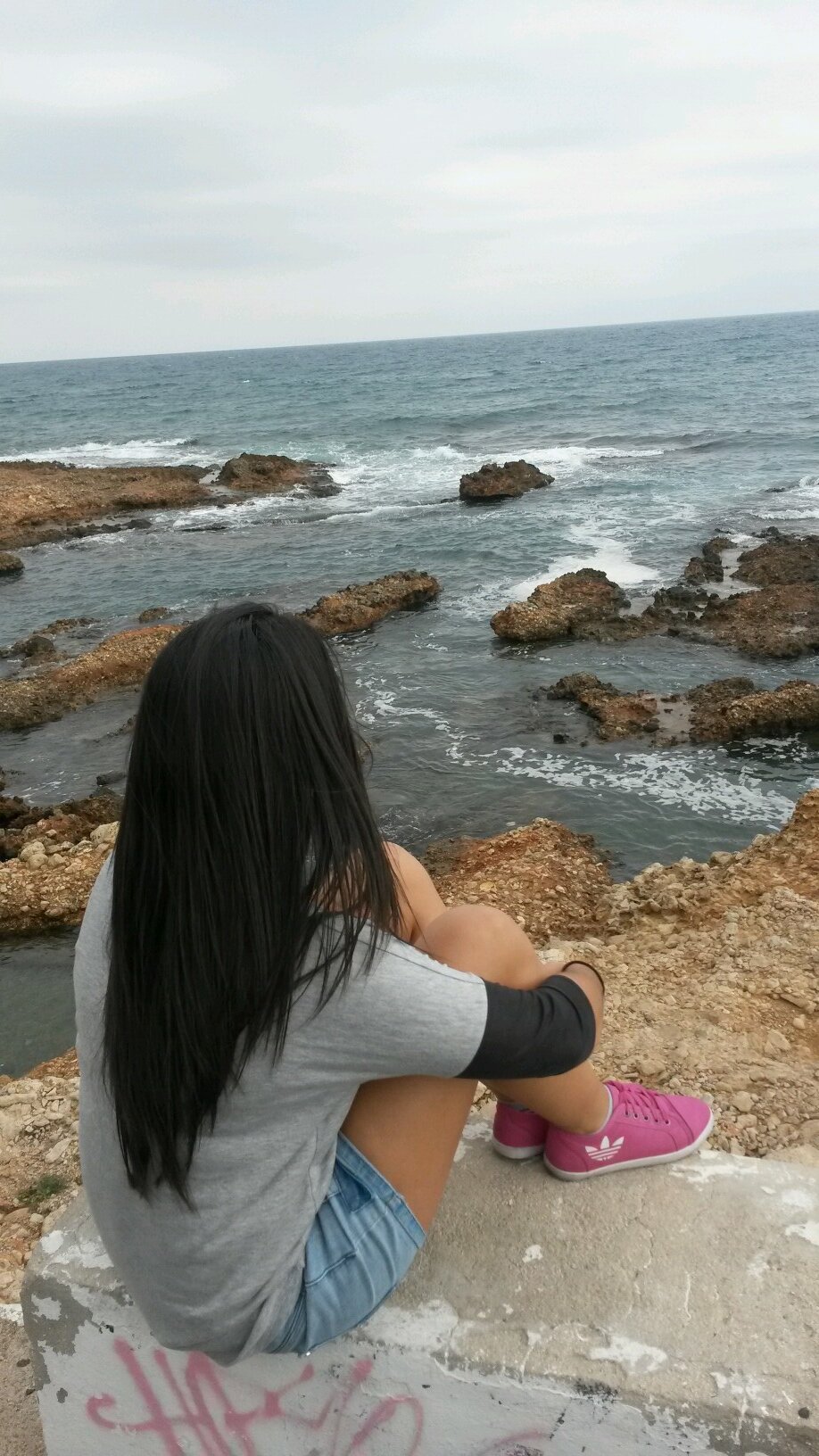 No tengo nada que ocultar, si quiertes saber, pregunta y deja de cotillear. Así soy yo ♡♥