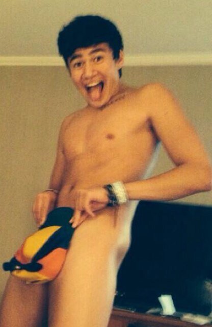 follow @bakedhemmo because she gave you a free follow