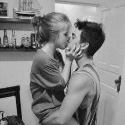 Haz todo el desmadre que quieras, al fin nos vamos a casar.