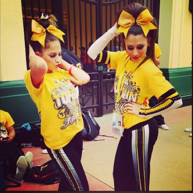 YaCheerleading's profile picture. Formally @imthetea | im a guy