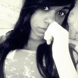 Viver um diα de cαdα vez
Sentir sαudαde e não ter medo de chorαr [...]'³.