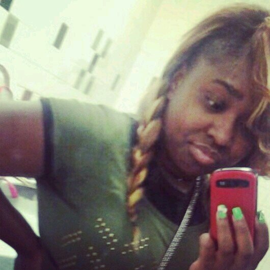 i'm 17 beautiful smart 11th grader fav color cherry red n iwill smack a btc u act up