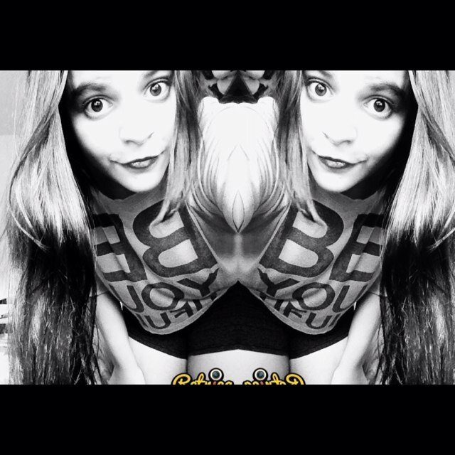 ask: shannemcarolina 
Instagram: shannem1

•Fíjate si todo lo que estás buscando, vale todo lo que estás perdiendo•