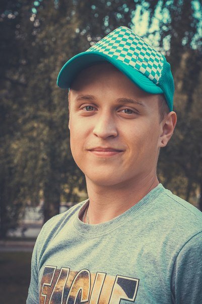 Фотографирую, спаиваю, удовлетворяю.