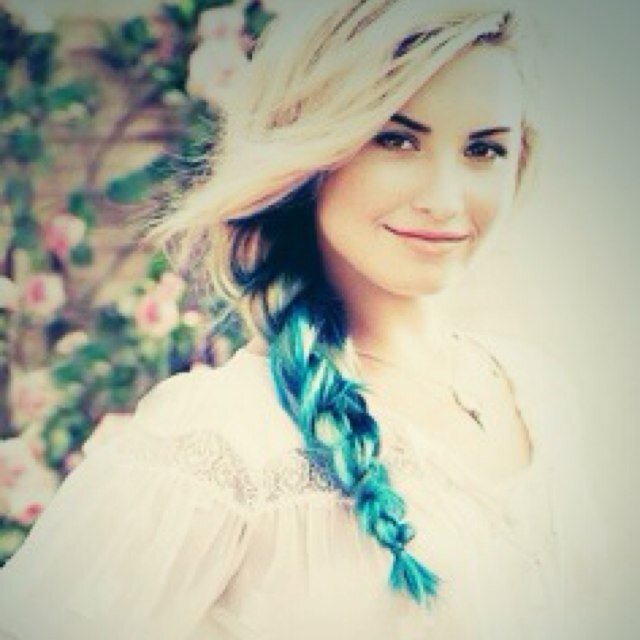 DamnDani_VA's profile picture. ||Single, Bisexual, Vampire|| #EvilSquad #StefansAdorableAwesomeDani