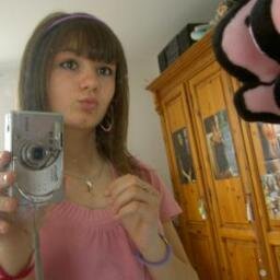 J'ai des chats et des chiens :$ j'adore les amis!