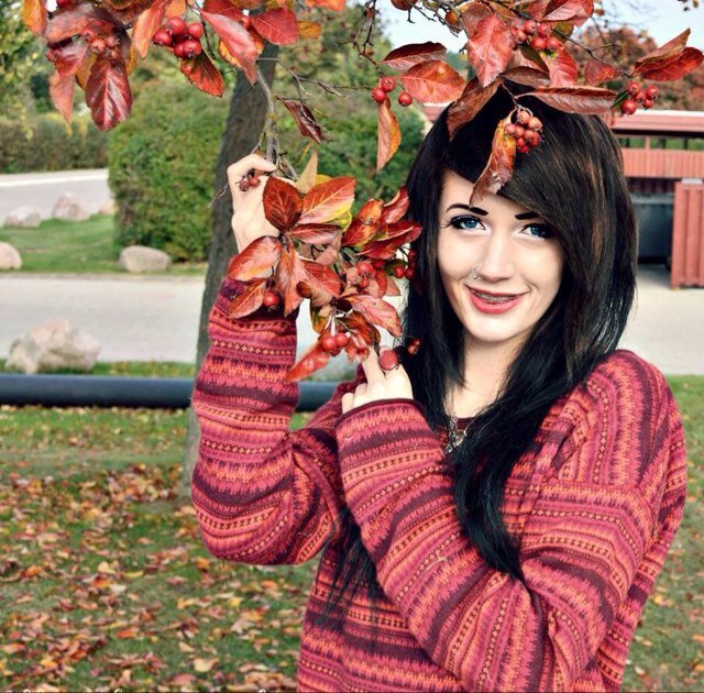 Sammi, 18, Bi, Motionless In White, Chelsea Grin and Miss May I are my fav.