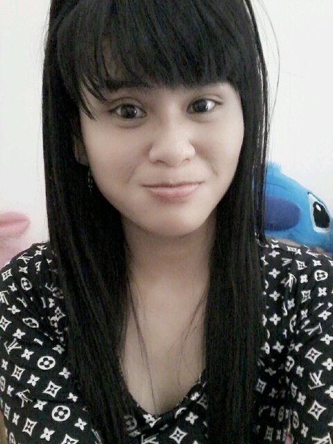 Just call me 'thyn'.. i love Allah S.W.T, my big Family, my Frend's...